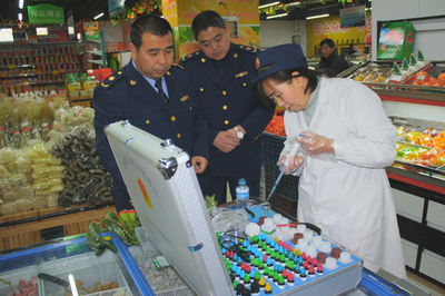 秦州区严管节前食品安全(组图)